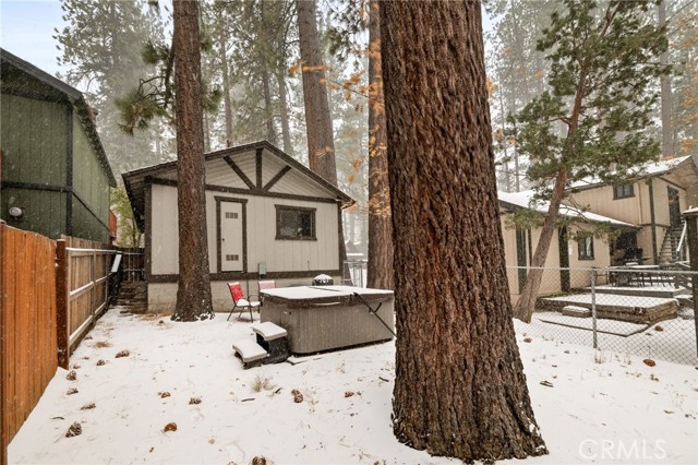 42762 La Cerena Avenue, Big Bear Lake, California 92315, 2 Bedrooms Bedrooms, ,1 BathroomBathrooms,Single Family Residence,For Sale,La Cerena,IG24235312