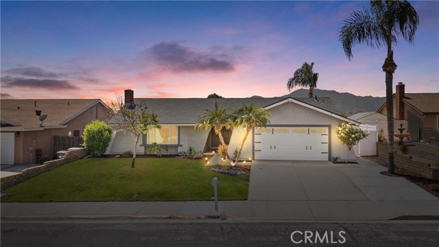 11449 Morning Star Lane, Moreno Valley CA: https://media.crmls.org/medias/2decca38-85c9-40a6-822f-b49435818ade.jpg