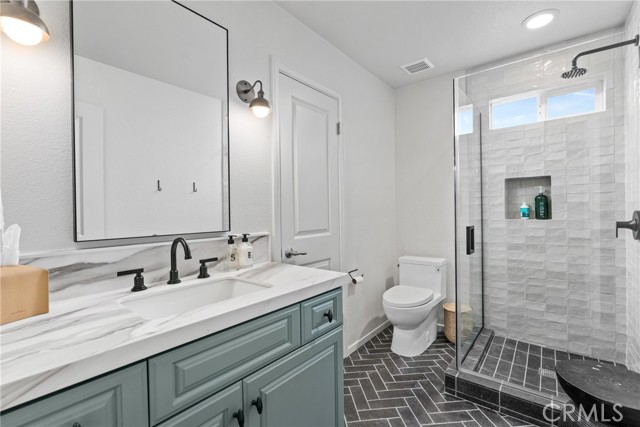 Detail Gallery Image 11 of 22 For 285 Sierks Street, Costa Mesa,  CA 92627 - 5 Beds | 3 Baths