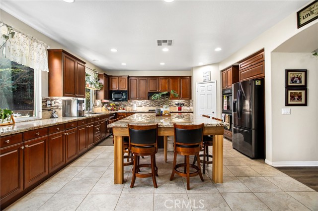 Detail Gallery Image 16 of 58 For 22862 Montanya, Murrieta,  CA 92562 - 5 Beds | 4 Baths