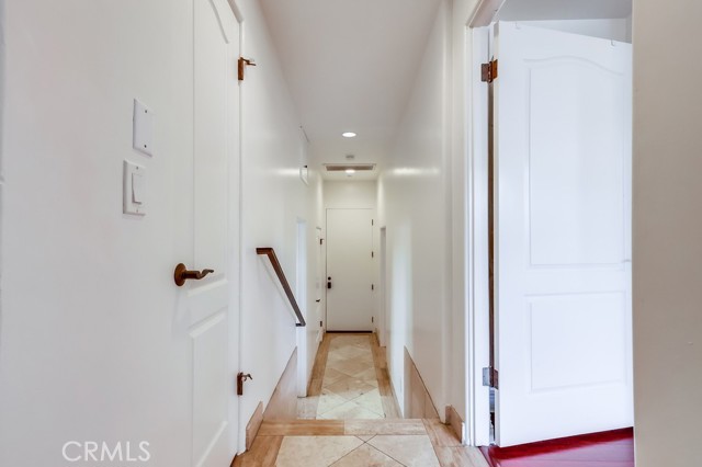 512 N Juanita Avenue, Redondo Beach CA: https://media.crmls.org/medias/2dee95f3-cdb7-4ce9-82b3-e14483ae18ea.jpg