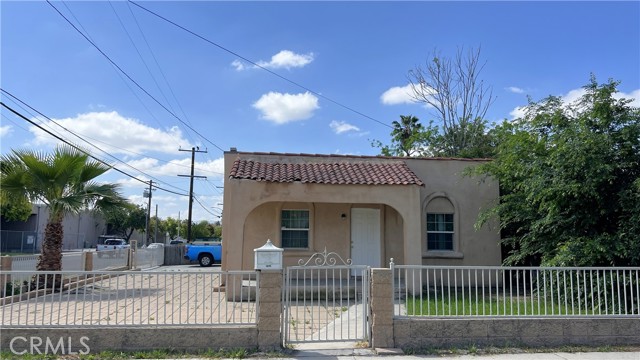 Detail Gallery Image 1 of 31 For 1005 W 9th St, San Bernardino,  CA 92411 - – Beds | – Baths