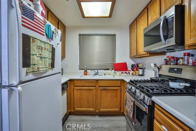 Detail Gallery Image 11 of 24 For 1034 E 6th St #801,  Ontario,  CA 91764 - 2 Beds | 3 Baths