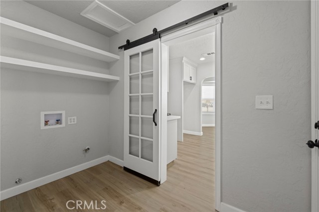 211 E Grangeville Boulevard, Hanford CA: https://media.crmls.org/medias/2def7b68-c970-4b72-b171-729f7f7c2085.jpg
