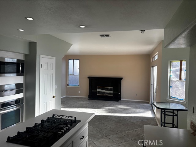 Detail Gallery Image 6 of 15 For 44559 Aspen St, Lancaster,  CA 93535 - 4 Beds | 4 Baths