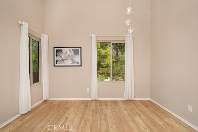 200 Oakleaf Drive, 206 photo 4