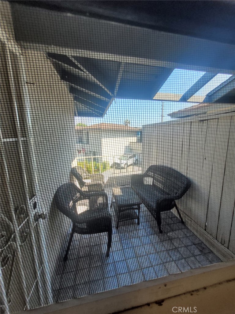 https://media.crmls.org/medias/2df0522c-10e9-4e26-a2fb-55dbac9bc687.jpg?preset=X-Large