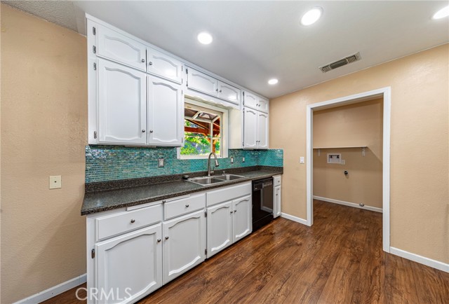 Detail Gallery Image 11 of 47 For 42420 Shady Ln, Oakhurst,  CA 93644 - 3 Beds | 2 Baths