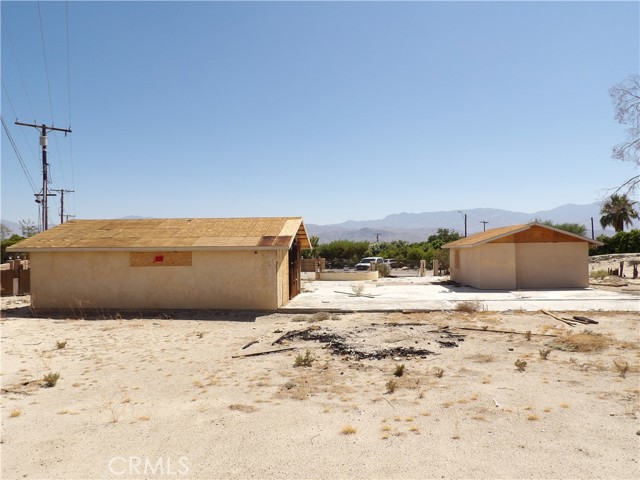 72998 30th Avenue, Thousand Palms CA: https://media.crmls.org/medias/2df11b79-4fa1-4667-a7a1-7d95436b058f.jpg