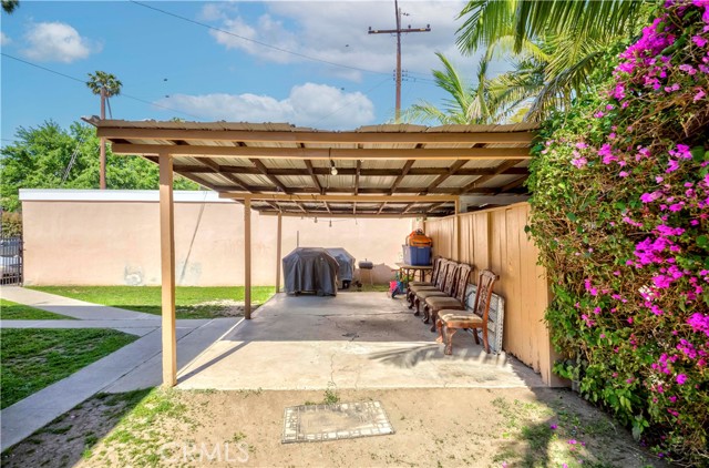 1381 Burwood Street, La Habra CA: https://media.crmls.org/medias/2df13438-eb3c-4826-9ce8-74130bc8afb2.jpg