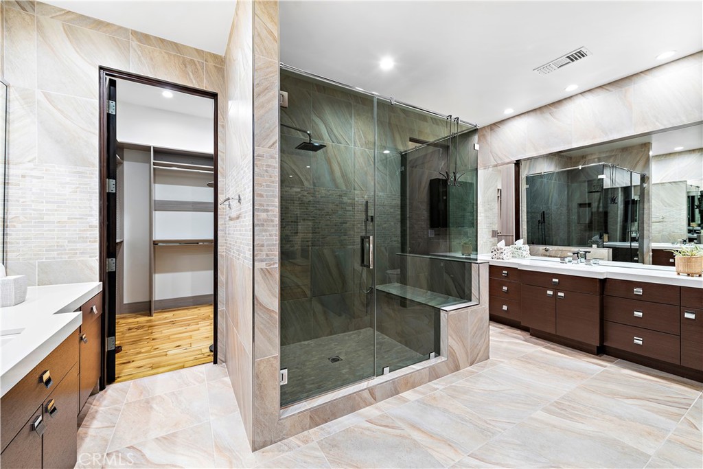 2df4dd5f F472 4dd4 A69f 2a6b53b6a65b