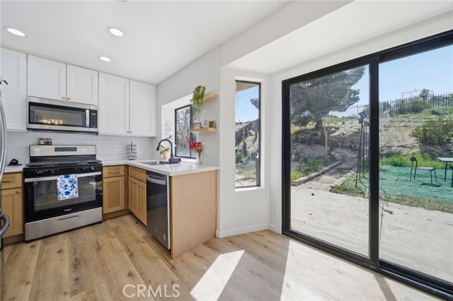 Detail Gallery Image 21 of 46 For 130 Mountainside Dr, Palmdale,  CA 93550 - 3 Beds | 2 Baths