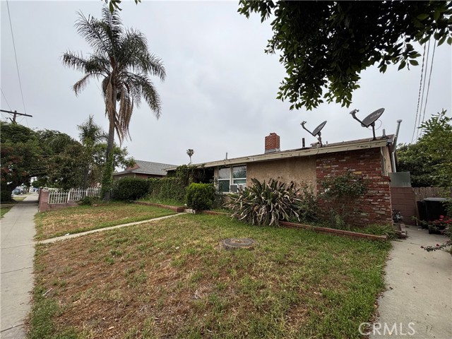 Detail Gallery Image 5 of 6 For 13101 Osborne St, Pacoima,  CA 91331 - 3 Beds | 2 Baths