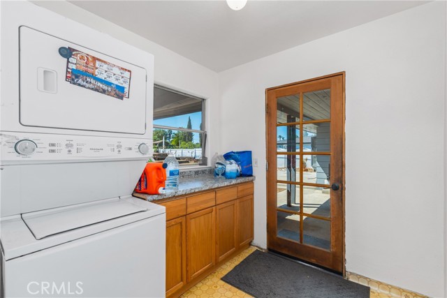 9600 51st, Jurupa Valley CA: https://media.crmls.org/medias/2df604b1-e33b-4d25-924b-dff2bb7c2da2.jpg