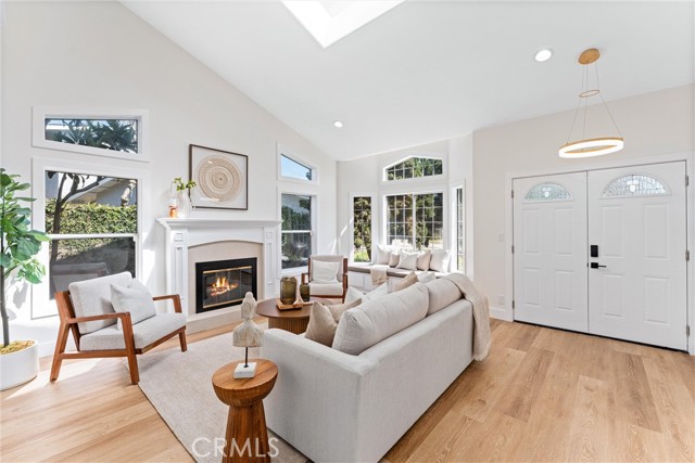 Detail Gallery Image 11 of 54 For 8311 20th St, Westminster,  CA 92683 - 4 Beds | 2 Baths