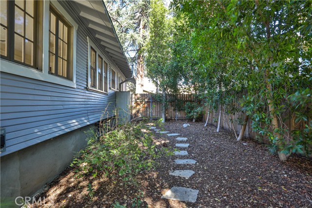 Detail Gallery Image 29 of 40 For 290 W 12th Street, Claremont,  CA 91711 - 3 Beds | 2 Baths
