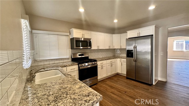 Detail Gallery Image 1 of 12 For 10917 Bryant St, Yucaipa,  CA 92399 - 2 Beds | 1 Baths