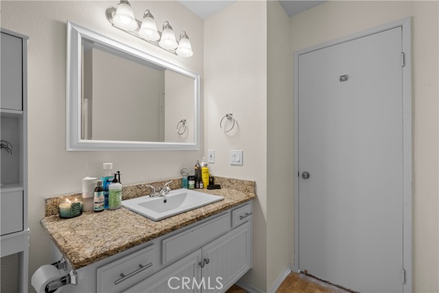 Detail Gallery Image 22 of 42 For 26964 Flo Ln #324,  Canyon Country,  CA 91351 - 2 Beds | 2 Baths