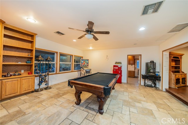 533 Via Vista Dr, Redlands CA: https://media.crmls.org/medias/2df90437-50c1-474c-b9e6-e9b134dbf1a4.jpg