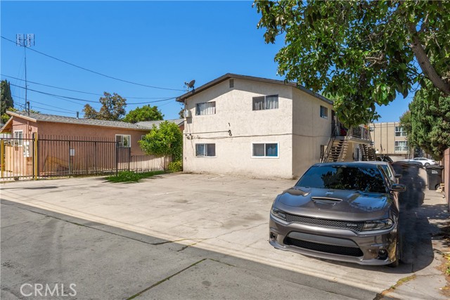 1600 Junipero Avenue, Long Beach CA: https://media.crmls.org/medias/2dfa6001-3342-4c4e-b240-e8839dd64296.jpg