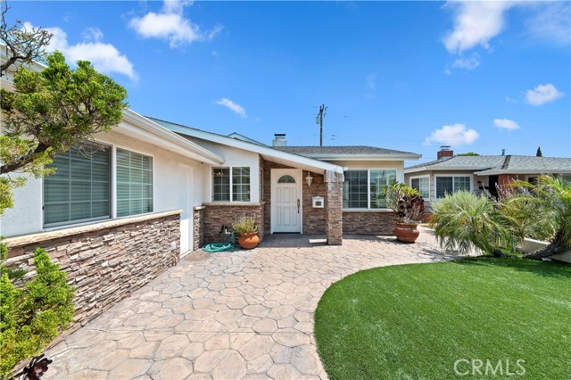 1825 Leola Street, Lomita CA: https://media.crmls.org/medias/2dfaf2b5-69ca-4c67-93c7-da79085c56db.jpg