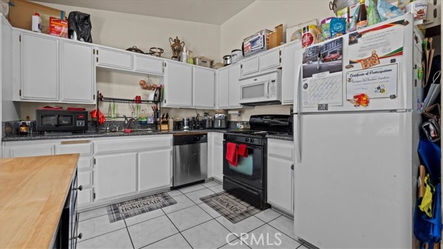 Detail Gallery Image 15 of 33 For 14219 Luna, Victorville,  CA 92392 - 3 Beds | 2 Baths