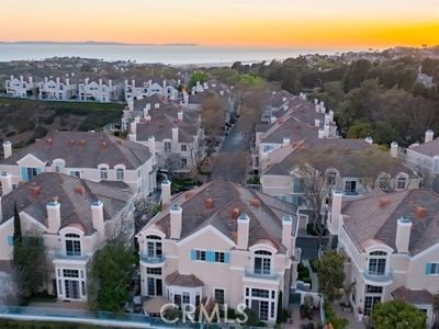 11 Chandon, Newport Coast CA: https://media.crmls.org/medias/2dfb5e9b-87e3-4cf9-ae85-bca9753961c3.jpg