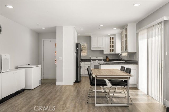 Detail Gallery Image 14 of 36 For 418 E Olive #B, Monrovia,  CA 91016 - 3 Beds | 2/1 Baths