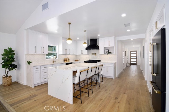 17420 Collins Street photo 11