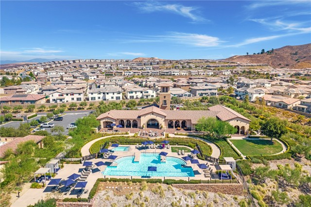 11085 Canyon Circle, Corona CA: https://media.crmls.org/medias/2dfc5cb1-9218-4c82-8ab9-983484050790.jpg