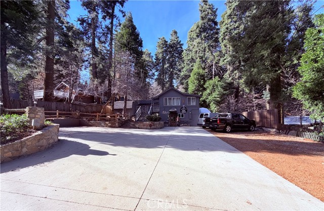 Detail Gallery Image 6 of 51 For 926 Kuffel Canyon, Lake Arrowhead,  CA 92385 - 2 Beds | 1 Baths