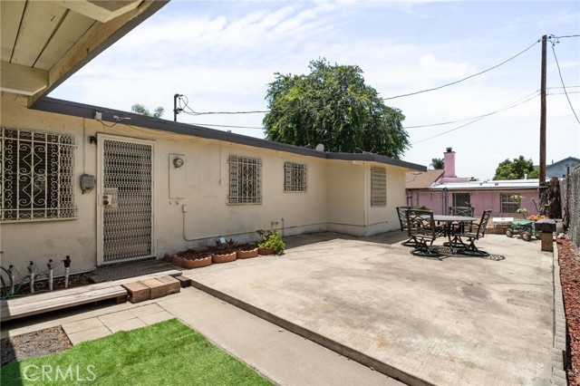 2365 Lovejoy Street, Pomona CA: https://media.crmls.org/medias/2dfe1c11-0ff1-462d-8960-38a941cd237b.jpg