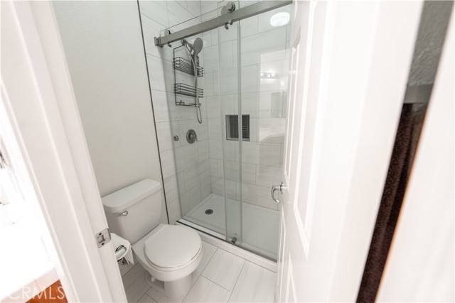 31465 Inverness Court, Temecula CA: https://media.crmls.org/medias/2dfe7d7b-480b-42c7-b7c5-ff29677a8608.jpg