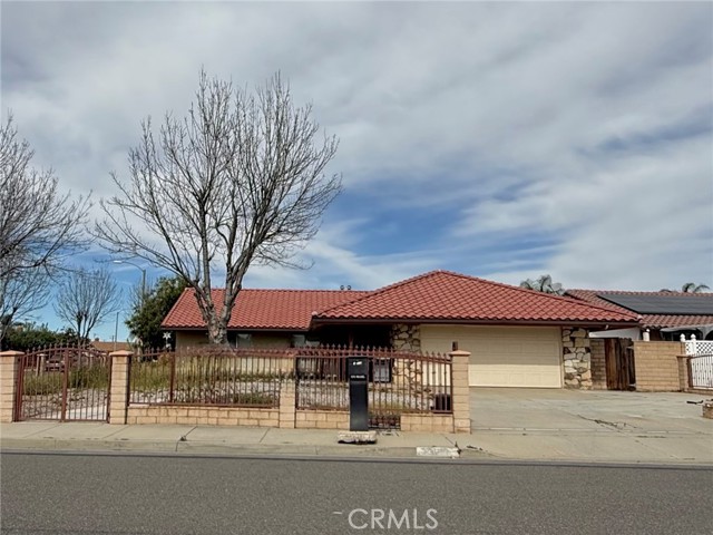 Detail Gallery Image 2 of 13 For 23010 Vought, Moreno Valley,  CA 92553 - 3 Beds | 2 Baths