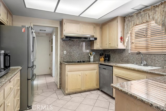1100 Ysabel Street, Redondo Beach, California 90277, 4 Bedrooms Bedrooms, ,1 BathroomBathrooms,Residential,Sold,Ysabel,SB21269204