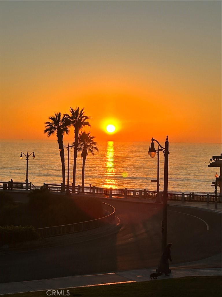 https://media.crmls.org/medias/2dfffced-f6b6-466c-a57a-abd0419c1651.jpg?preset=X-Large