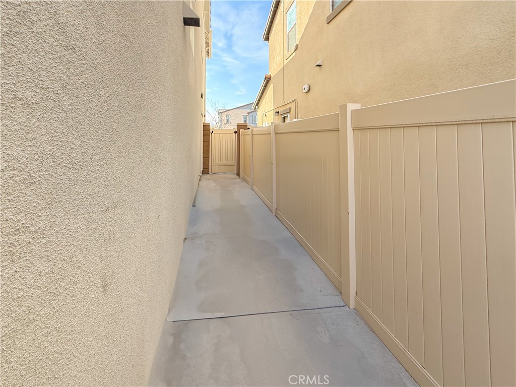 MLS #OC25112851 img 41