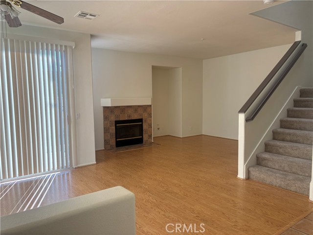Detail Gallery Image 3 of 16 For 473 N Bloomberry #B,  Orange,  CA 92869 - 3 Beds | 2/1 Baths
