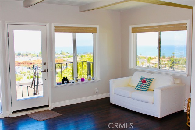 Detail Gallery Image 9 of 31 For 34091 Blue Lantern St, Dana Point,  CA 92629 - 4 Beds | 3 Baths