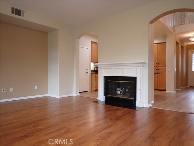 Detail Gallery Image 7 of 27 For 55 Essex, Irvine,  CA 92620 - 3 Beds | 2/1 Baths