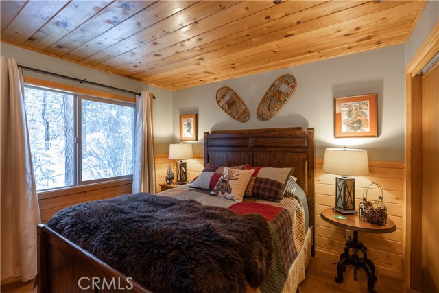 Detail Gallery Image 19 of 30 For 740 Cove Dr, Big Bear Lake,  CA 92315 - 3 Beds | 1/1 Baths