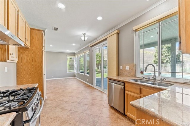 Detail Gallery Image 9 of 36 For 2024 Vista Del Sol, Chino Hills,  CA 91709 - 3 Beds | 2/1 Baths