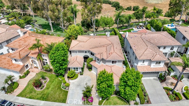 33 Segada, Rancho Santa Margarita CA: https://media.crmls.org/medias/2e02632f-e073-484c-aade-7fb9e95d3079.jpg