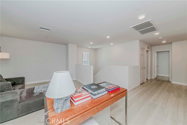 1202 Clipper Lane, Harbor City CA: https://media.crmls.org/medias/2e02bd4b-83e6-4144-bb3b-772f594699b3.jpg