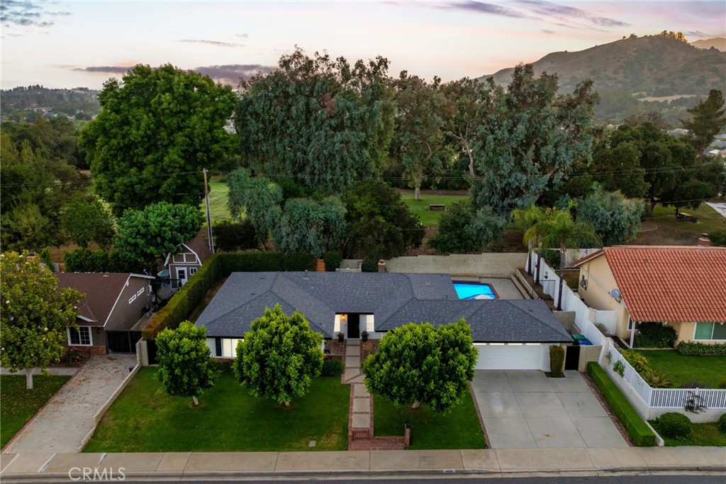 4833 Chamber Avenue