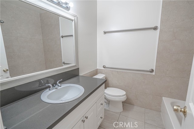 Detail Gallery Image 8 of 12 For 17847 Beneda Ln #19,  Canyon Country,  CA 91351 - 2 Beds | 2 Baths