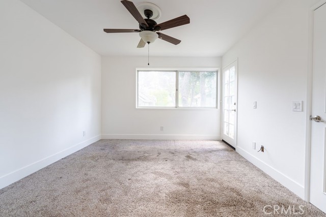 26129 Mcbean Pkwy, Valencia CA: https://media.crmls.org/medias/2e03c278-15c8-46db-b87a-4933c63f3a61.jpg