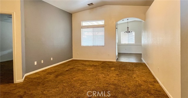 Detail Gallery Image 5 of 31 For 4509 Kaytlain Ave, Bakersfield,  CA 93313 - 3 Beds | 2 Baths