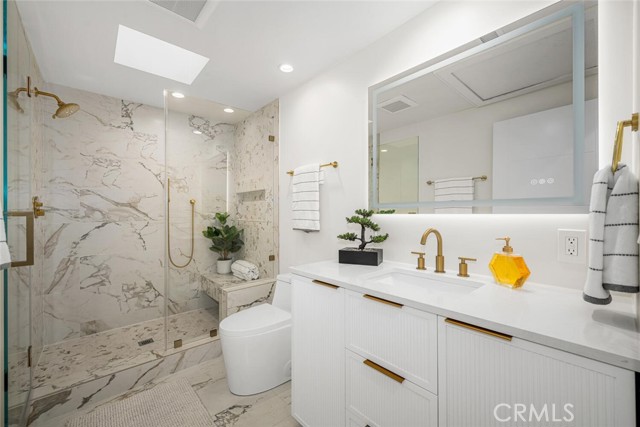 Detail Gallery Image 27 of 39 For 1271 Kenwood Rd 163l,  Seal Beach,  CA 90740 - 2 Beds | 1/1 Baths