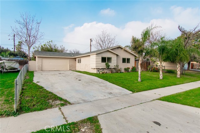 Detail Gallery Image 4 of 34 For 6291 Antioch Ave, Riverside,  CA 92504 - 4 Beds | 2 Baths